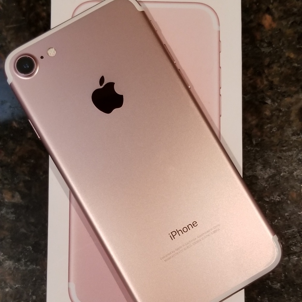 iPhone 7 rose gold 32GB TMobile unlocked